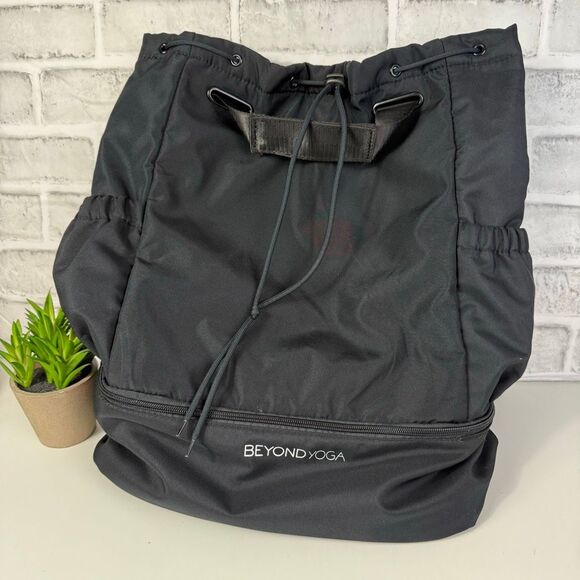 Beyond Yoga Convertible Gym Backpack Bag Black - Picture 4 of 10